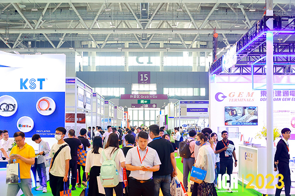 ICH连接器线束加工展会16日在深圳开幕，客流如潮