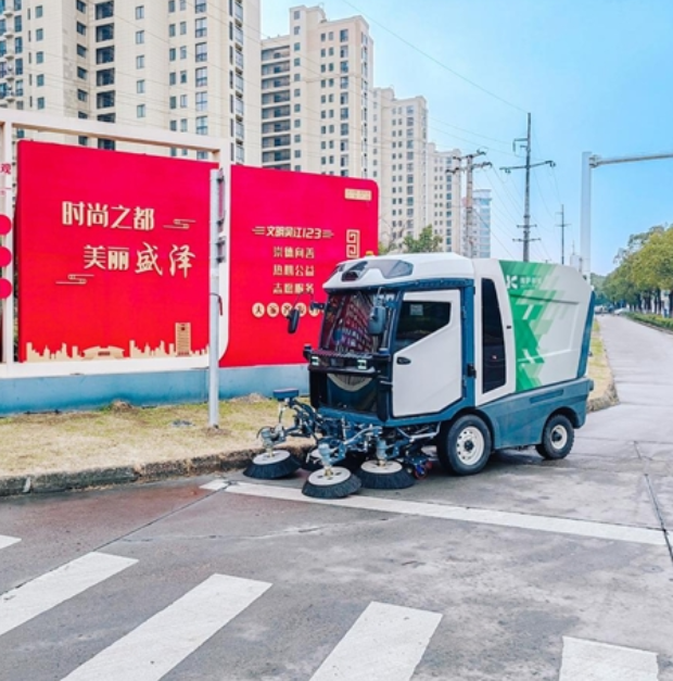 库萨<a href=http://www.newskj.org/news/kjxx/ target=_blank class=infotextkey>科技</a>L4级清扫机器人星筠™在苏州盛泽镇投入运营