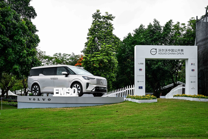 （沃尔沃中国公开赛专属用车沃尔沃EM90。 受访者供图）.png