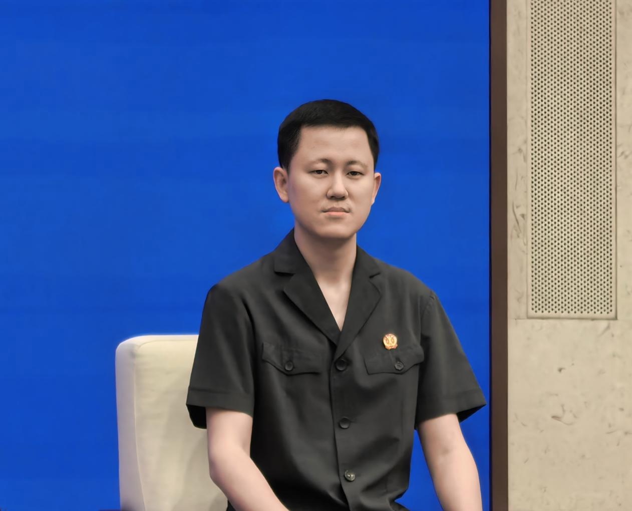 徐弘韬小图.jpg