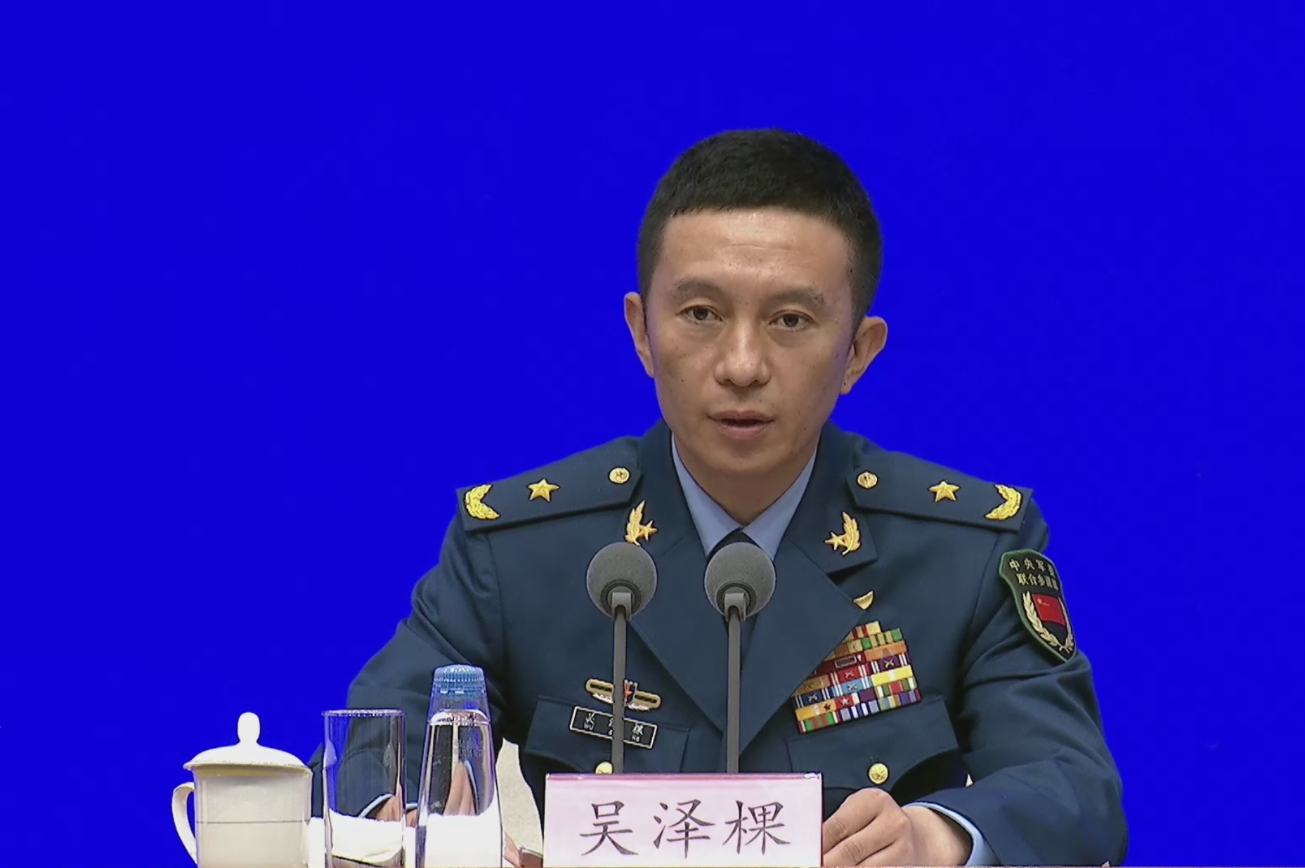 1755666955504568.jpeg 阅兵吴泽棵小图.jpeg