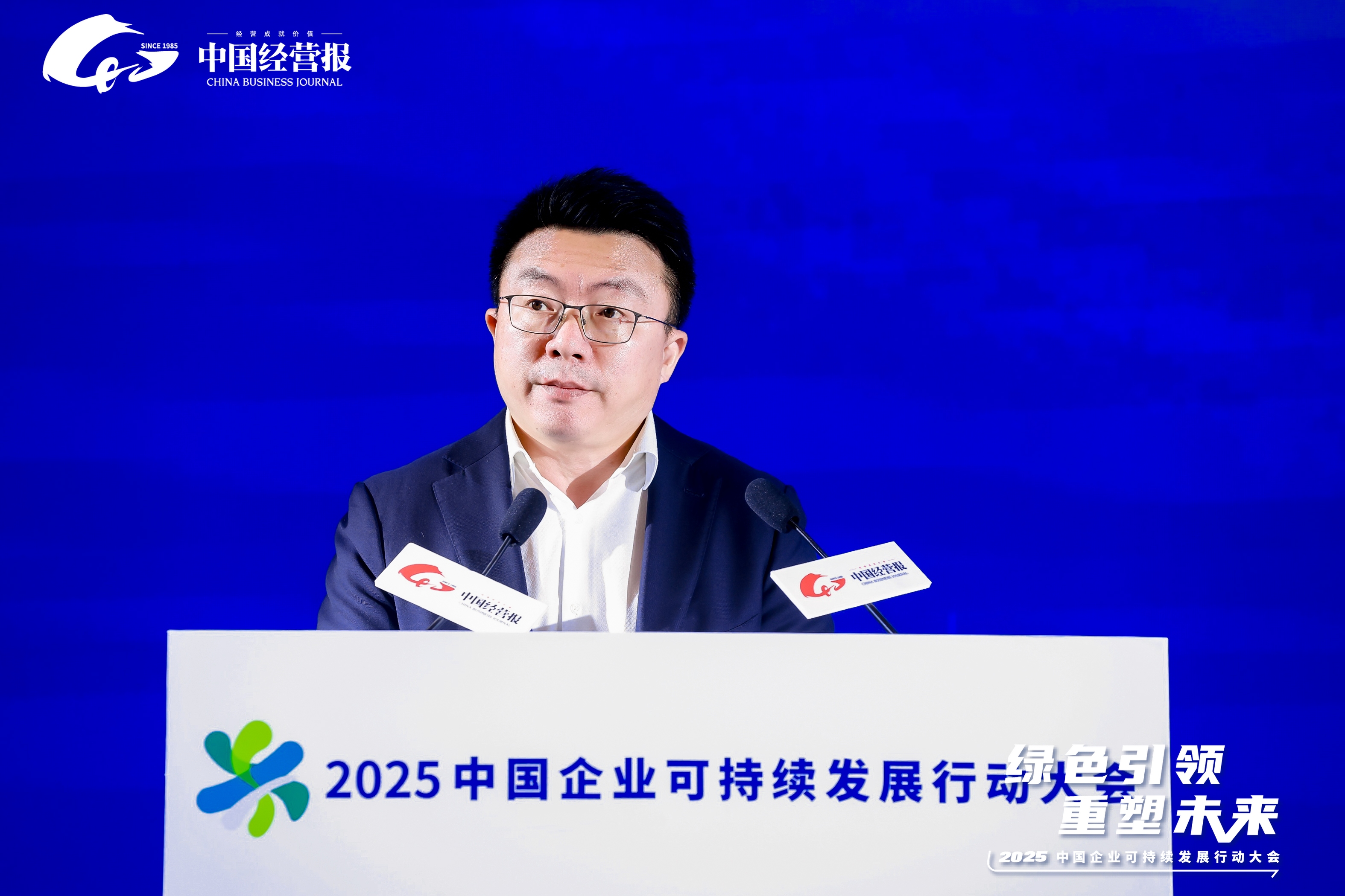 李辉.jpg