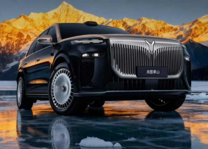 1762505731829904.png 岚图泰山.png