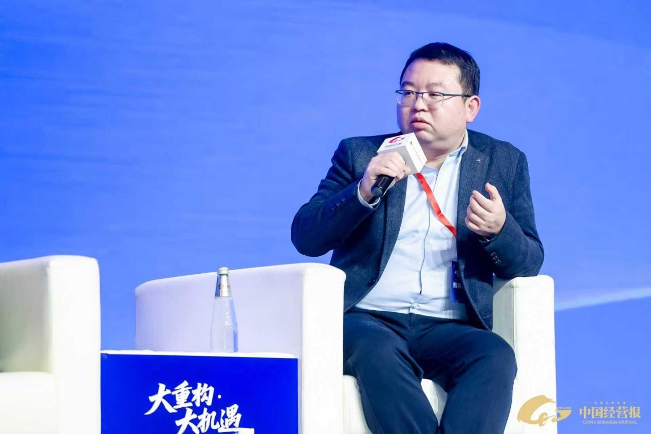 1765428270699697.jpg 杨坤.jpg