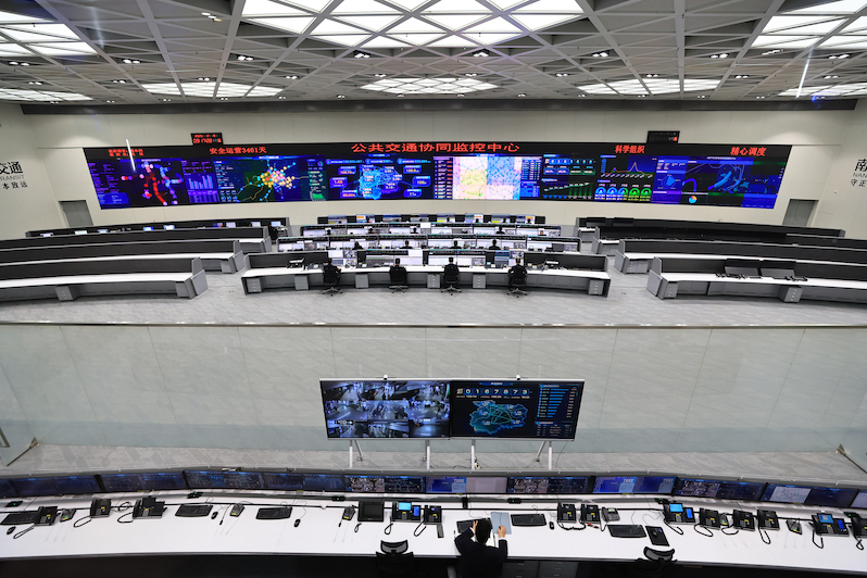 南宁公交监控中心.jpg