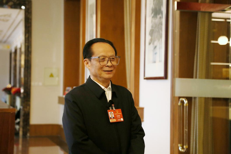 全国人大代表耿福能 2.png