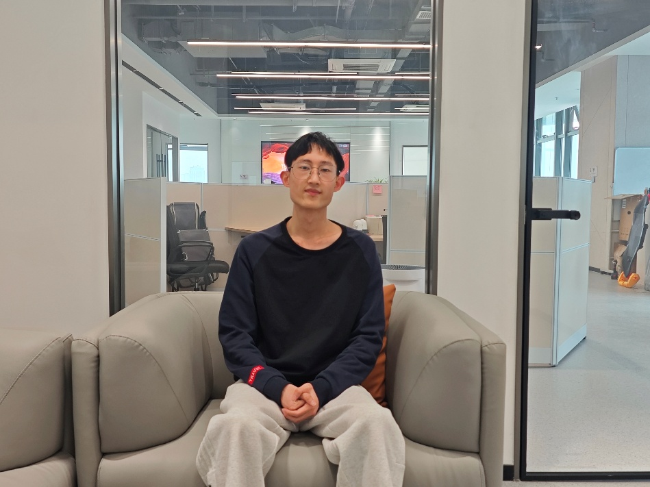 1774572923561895.png 朱威昱.png