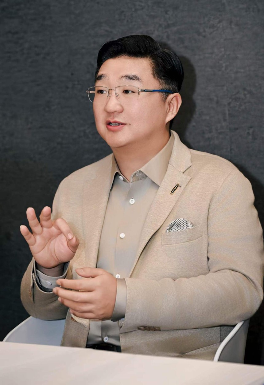 贾鸣镝.jpg